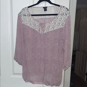 Torrid white & pink ditsy floral semi sheer blouse Size 2 (2X 18-20)